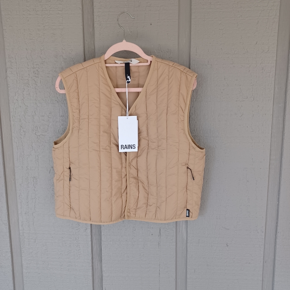 Rains Banja Cropped Liner Vest Size M Women Outdoor Zip Pockets Color Sand